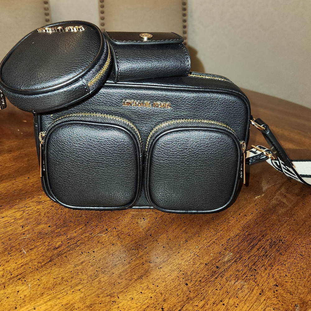 🚫🚫GIFTED🚫🚫 Michael Kors Jet Set Black Crossbody Bag Set